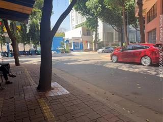 Bán nhà 1 trệt 2 lầu 1 lửng trung tâm thương mại