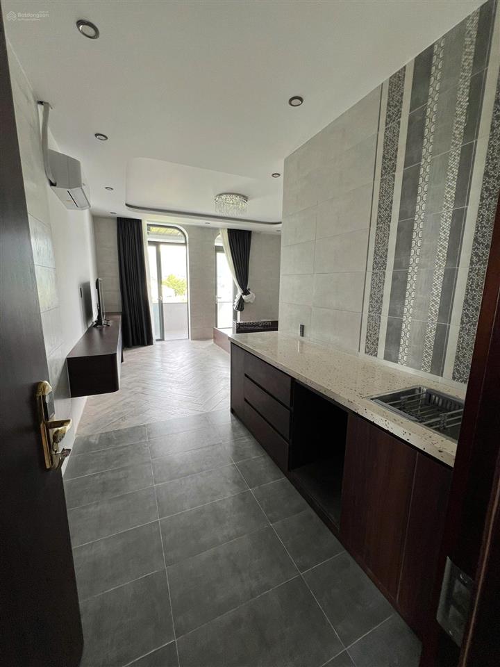 Bán căn nhà 6 tầng khách sạn one piece, giá 16 tỷ, hướng mặt tiền ql51, p. kim dinh, br (tphcm)