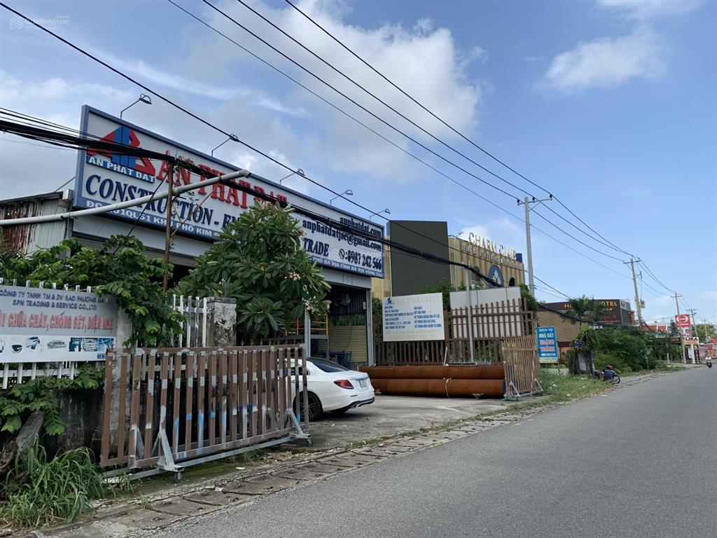 Bán nhà xưởng 15x35m đầy đủ công năng, văn phòng, cẩu trục, giá 9.5 tỷ, mặt tiền ql51, kim dinh br