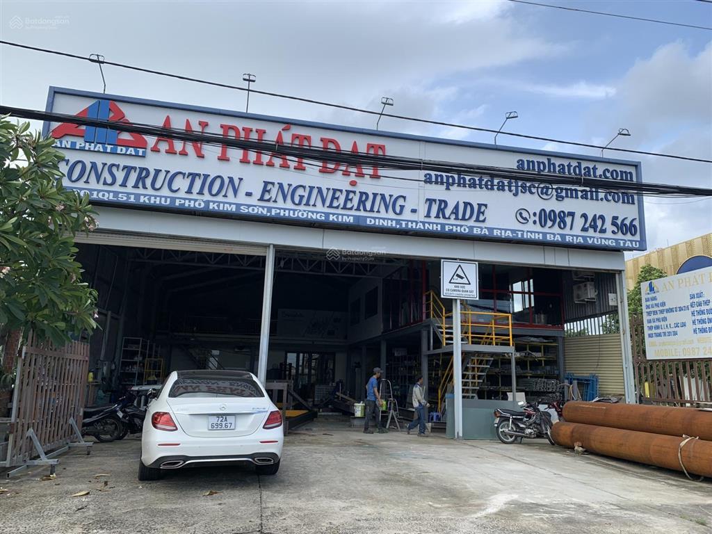 Bán nhà xưởng 15x35m đầy đủ công năng, văn phòng, cẩu trục, giá 9.5 tỷ, mặt tiền ql51, kim dinh br