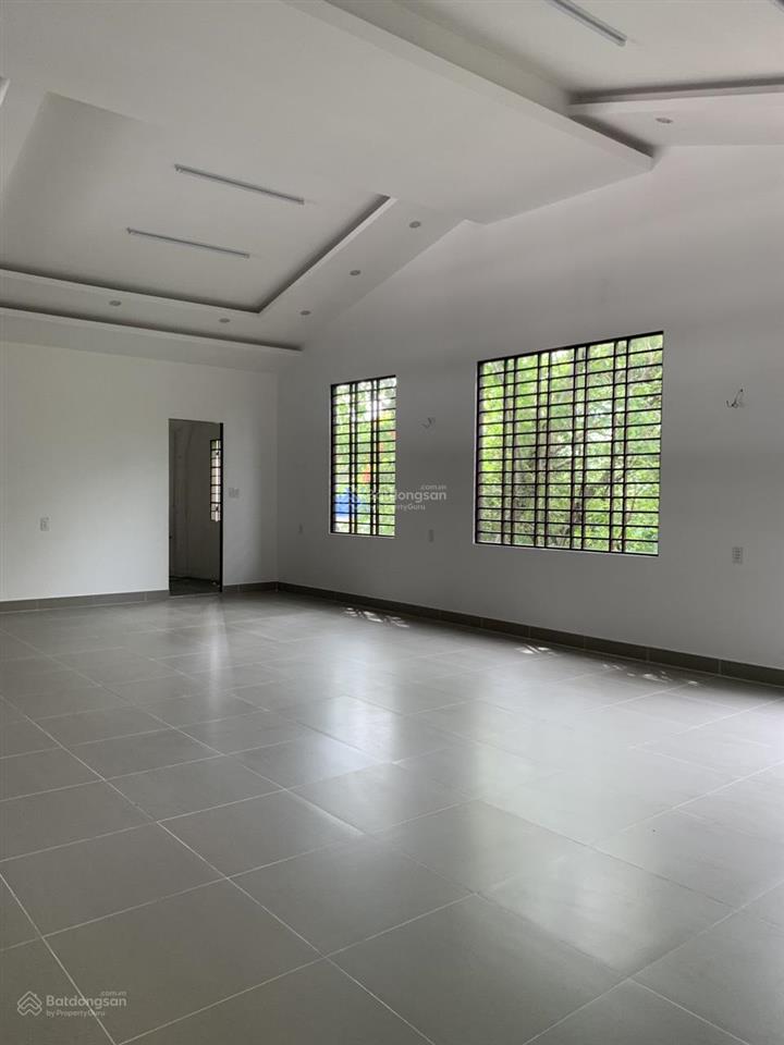 Bán nhà xưởng 15x35m đầy đủ công năng, văn phòng, cẩu trục, giá 9.5 tỷ, mặt tiền ql51, kim dinh br