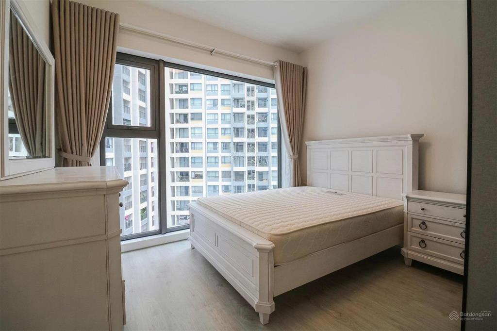 Cty kashome  chuyên bán gateway thảo điền  ban công 4 cánh rất đẹp