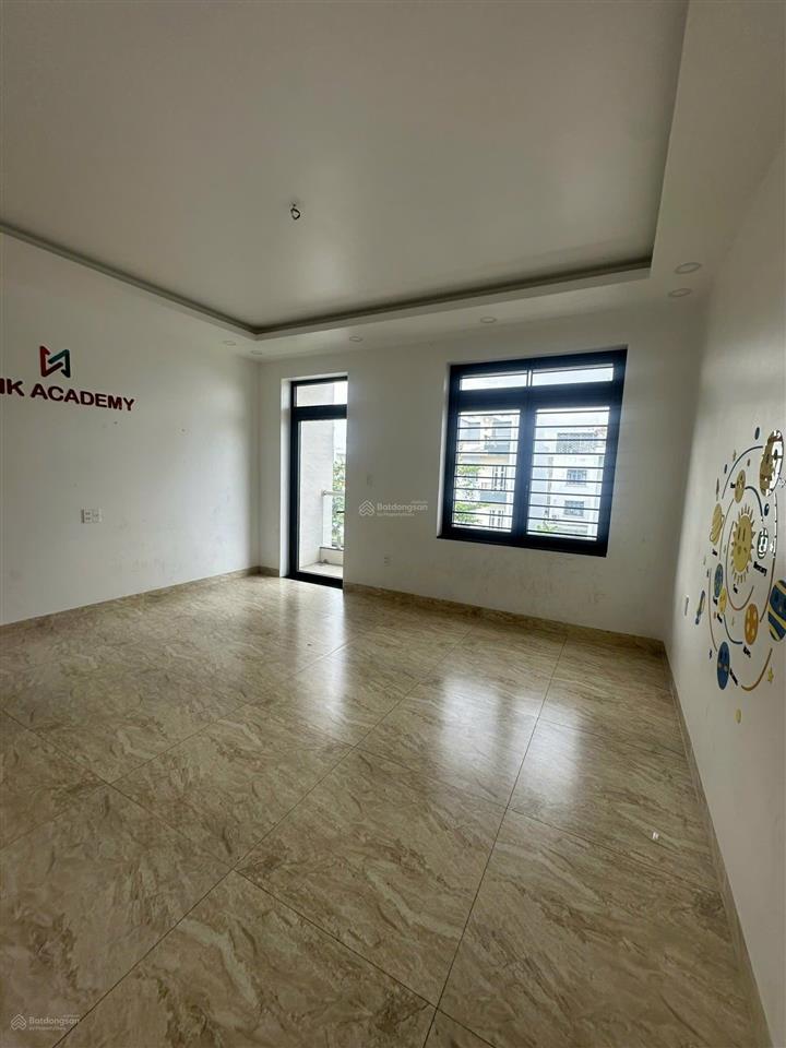 Cho thuê nhà phố nguyên căn kdc 13 intresco, phong phú, bình chánh