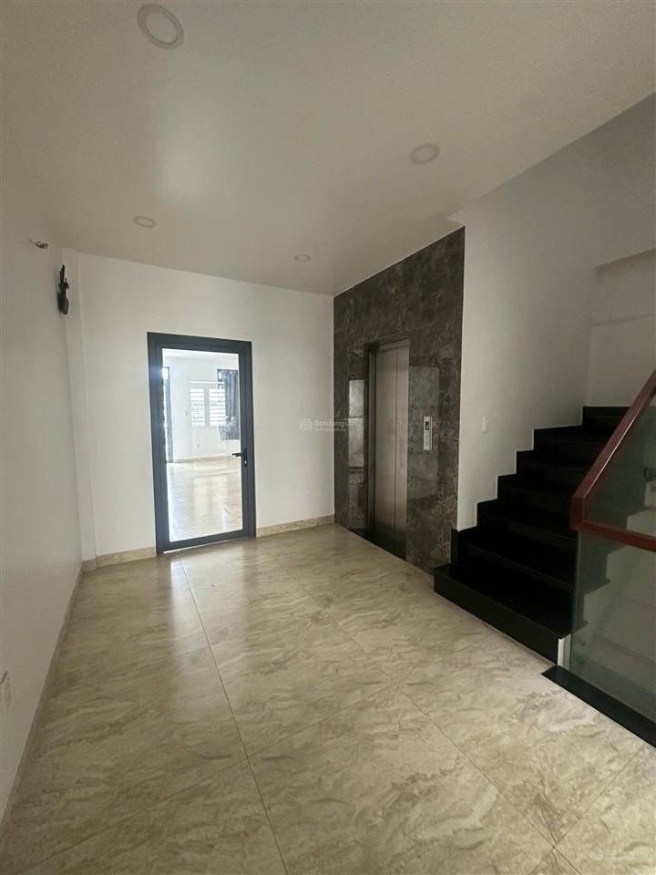 Cho thuê nhà phố nguyên căn kdc 13 intresco, phong phú, bình chánh