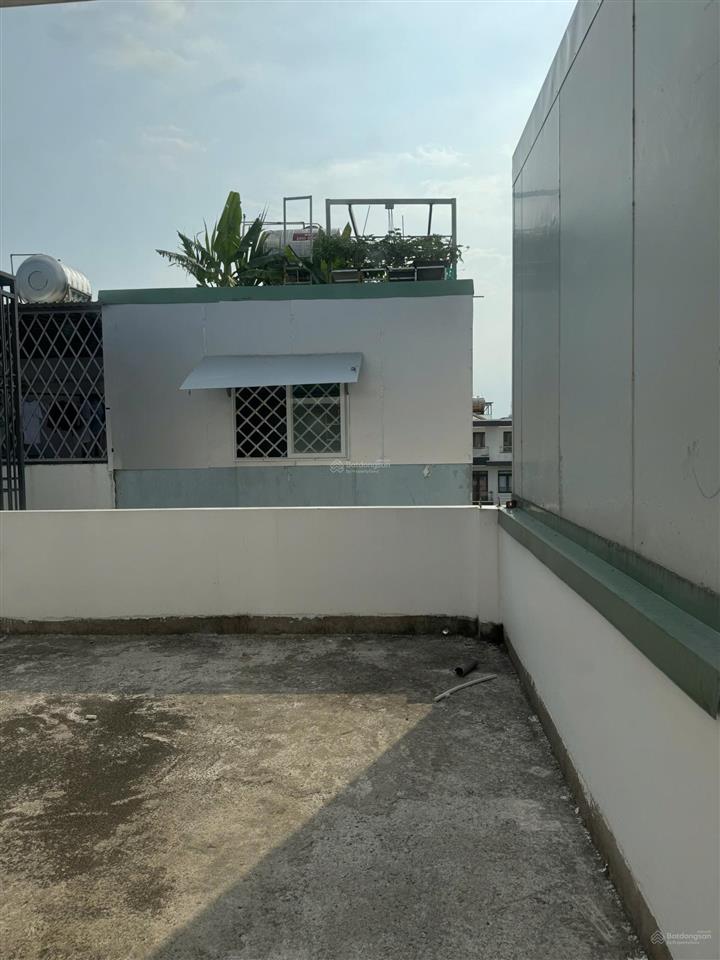 Bán căn nhà phố xây thô hoàn thiện mặt tiên kdc 13e intresco giá rẻ
