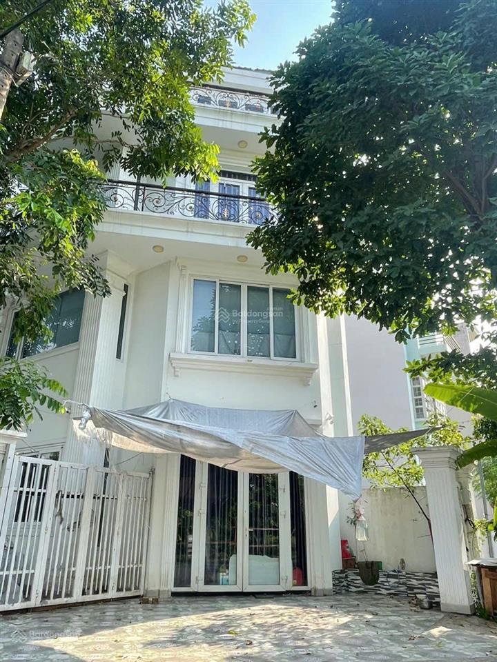 Nhà bán căn góc  7 x 19m  kdc 13c (greenlife) xã phong phú cũ  sổ hồng ngân hàng hỗ trợ vốn