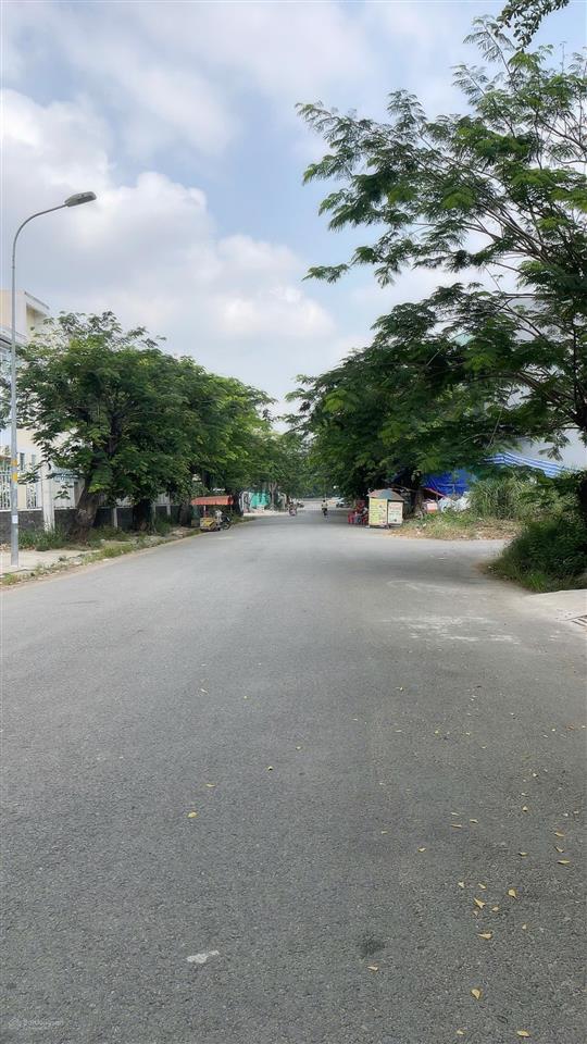 Bán đất dự án kdc 13e intresco xã bình hưng tp.hcm. mặt tiền đường 20m giá siêu rẻ