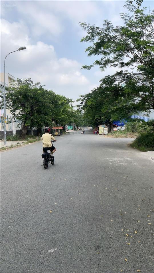 Bán đất dự án kdc 13e intresco xã bình hưng tp.hcm. mặt tiền đường 20m giá siêu rẻ