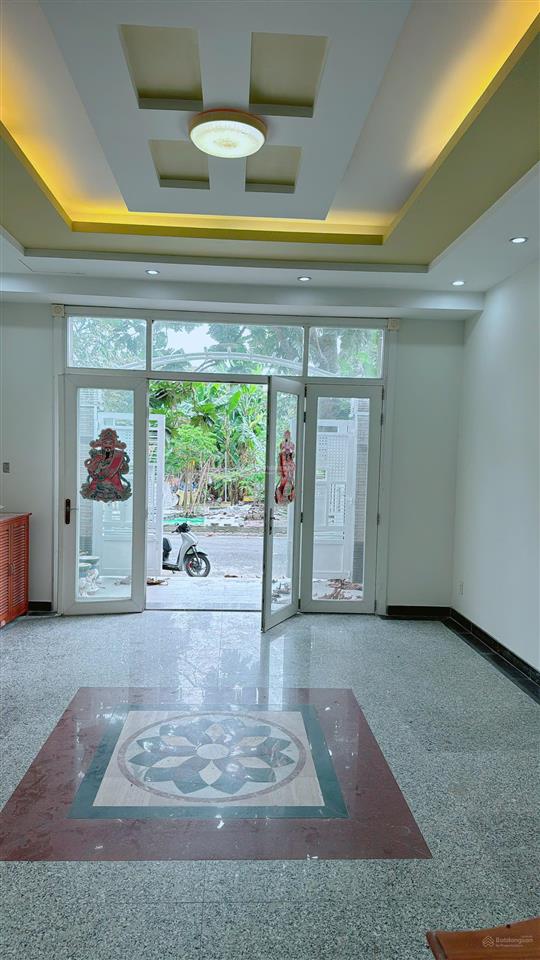 Cho thuê căn nhà phố kdc 13e intresco xã bình hưng tp.hcm giá rẻ ở ngay.