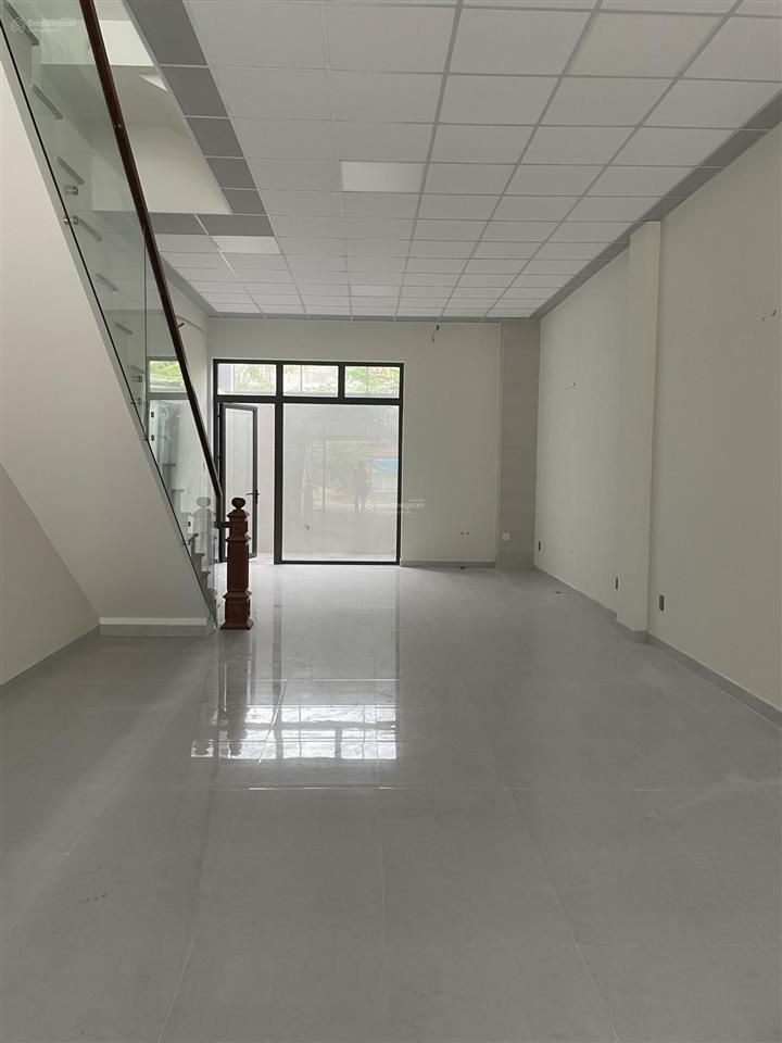 Chính chủ cần bán gấp căn nhà phố đường số 7 kdc 13e intresco xã bình hưng tp.hcm