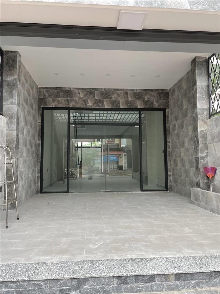 Chính chủ cần bán gấp căn nhà phố đường số 7 kdc 13e intresco xã bình hưng tp.hcm