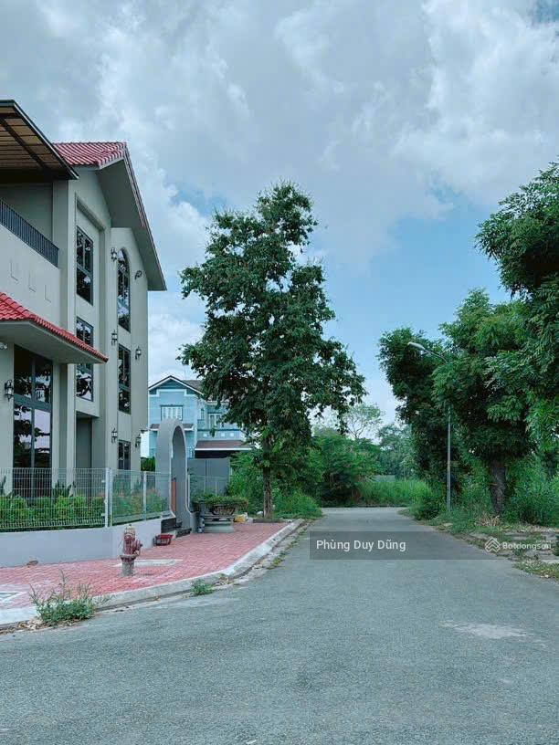Bán 1 lô nền đất dự án 13e intresco phong phú bình chánh giá tốt