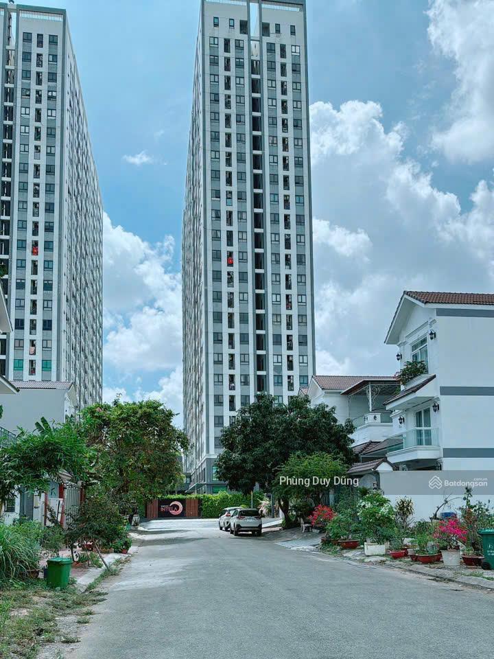 Bán 1 lô nền đất dự án 13e intresco phong phú bình chánh giá tốt