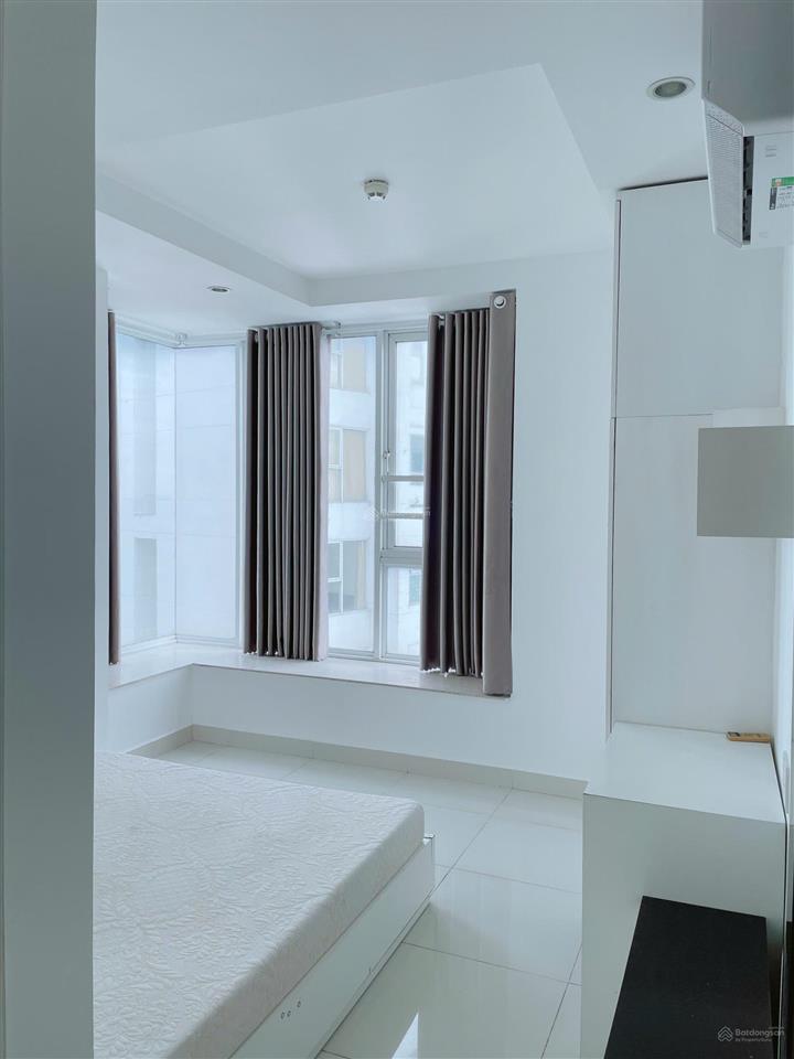 Chính chủ cho thuê căn hộ terra rosa có 3pn và 3wc có nội thất giá 8tr/tháng