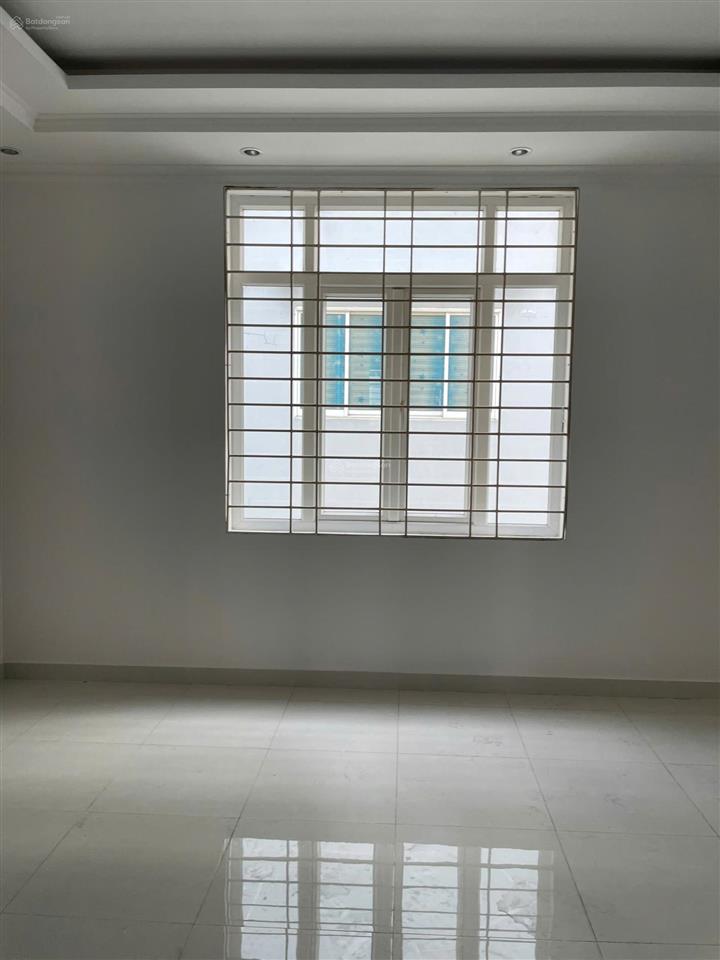 Chính chủ cần cho thuê nhà phố nguyên căn trục đường chính kdc 13e intresco giá tốt.