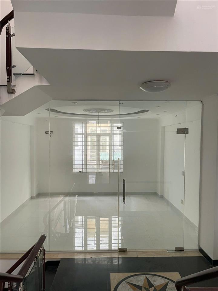 Chính chủ cần cho thuê nhà phố nguyên căn trục đường chính kdc 13e intresco giá tốt.