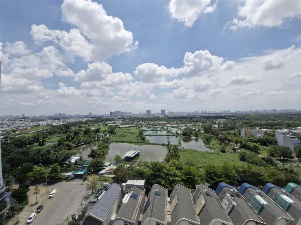Chính chủ cần bán gấp căn hộ góc hai view chung cư conic garden tầng cao giá rẻ, sổ hồng.