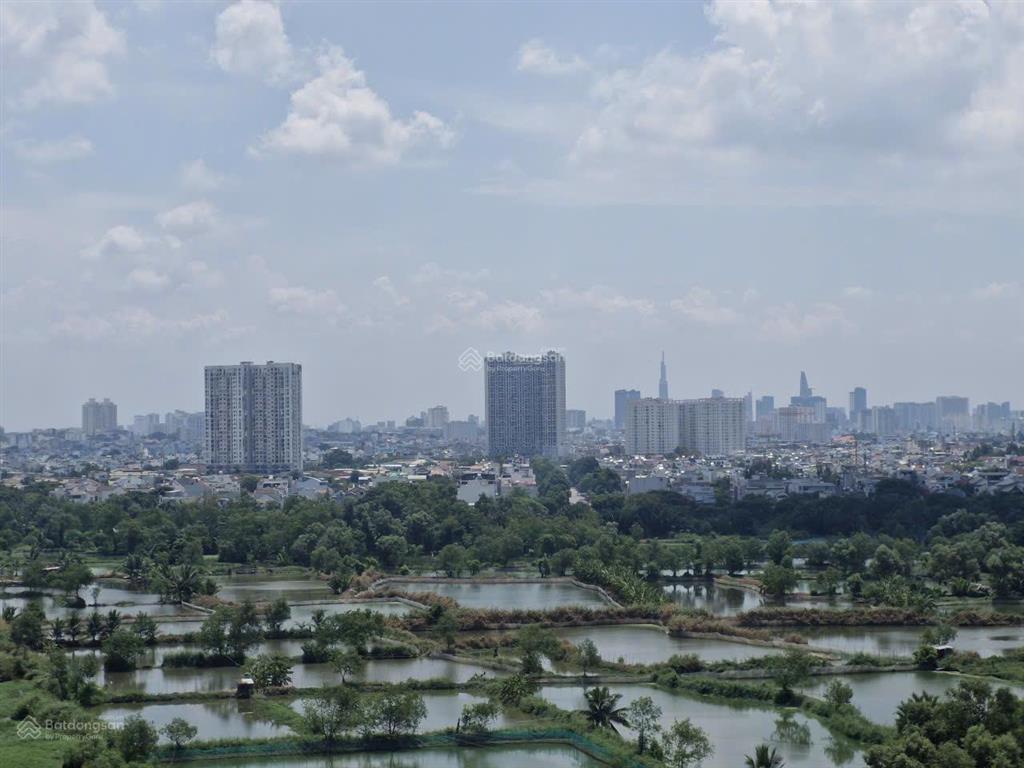 Chính chủ cần bán gấp căn hộ góc hai view chung cư conic garden tầng cao giá rẻ, sổ hồng.