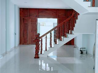 Cho thuê nhà phố mới xây kdc 13e intresco xã bình hưng, tp.hcm giá rẻ