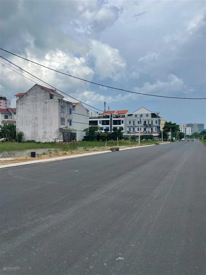 Bán gấp nền đất trục chính 20m khu dân cư 13a hồng quang đối diện trường kinh tế giá siêu rẻ