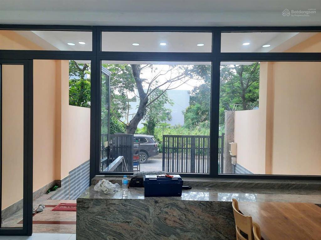 Bán nhà phố kdc phong phú 4 có hầm, có thang máy, có dòng tiền sổ hồng giá rẻ.  0909 342 ***
