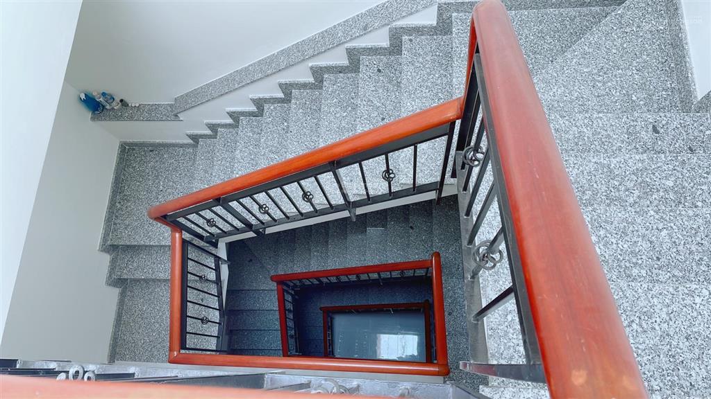 Cho thuê phòng trọ kdc 13e intresco sau lưng đại học văn hiến giá 2,9tr/tháng