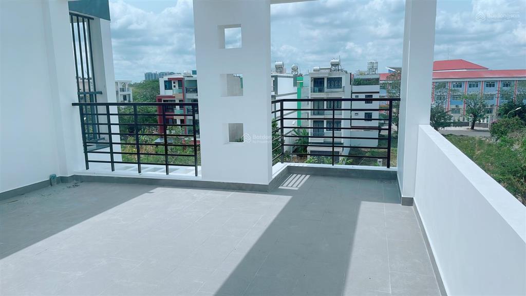 Cho thuê phòng trọ kdc 13e intresco sau lưng đại học văn hiến giá 2,9tr/tháng