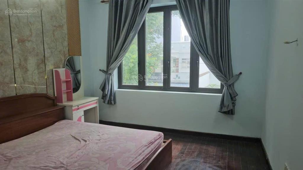 Chính chủ cần bán gấp căn nhà phố trục chính đường số 7 kdc 13b conic đối diện trường đh văn hiến