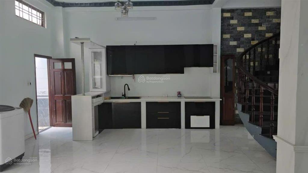 Chính chủ cần bán gấp căn nhà phố trục chính đường số 7 kdc 13b conic đối diện trường đh văn hiến