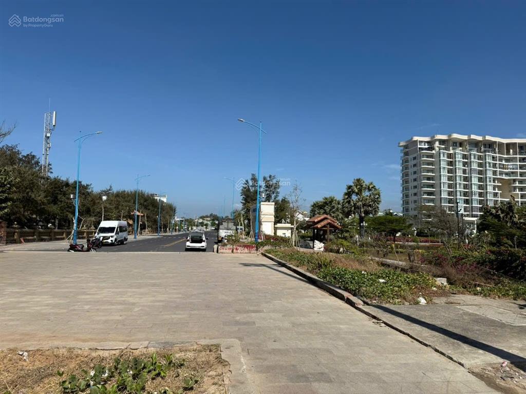 Bán căn biệt thự xây thô 2 mt khu biệt thự thanh bình  p10  vũng tàu