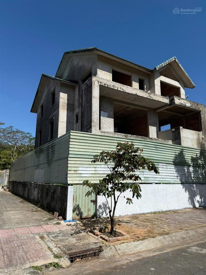 Bán căn biệt thự xây thô 2 mt khu biệt thự thanh bình  p10  vũng tàu