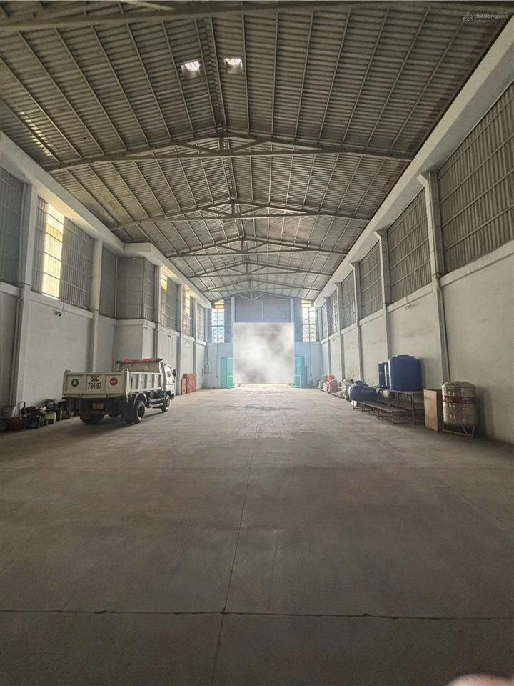 Cho thuê 3000m2 mt quốc lộ 13, thủ đức