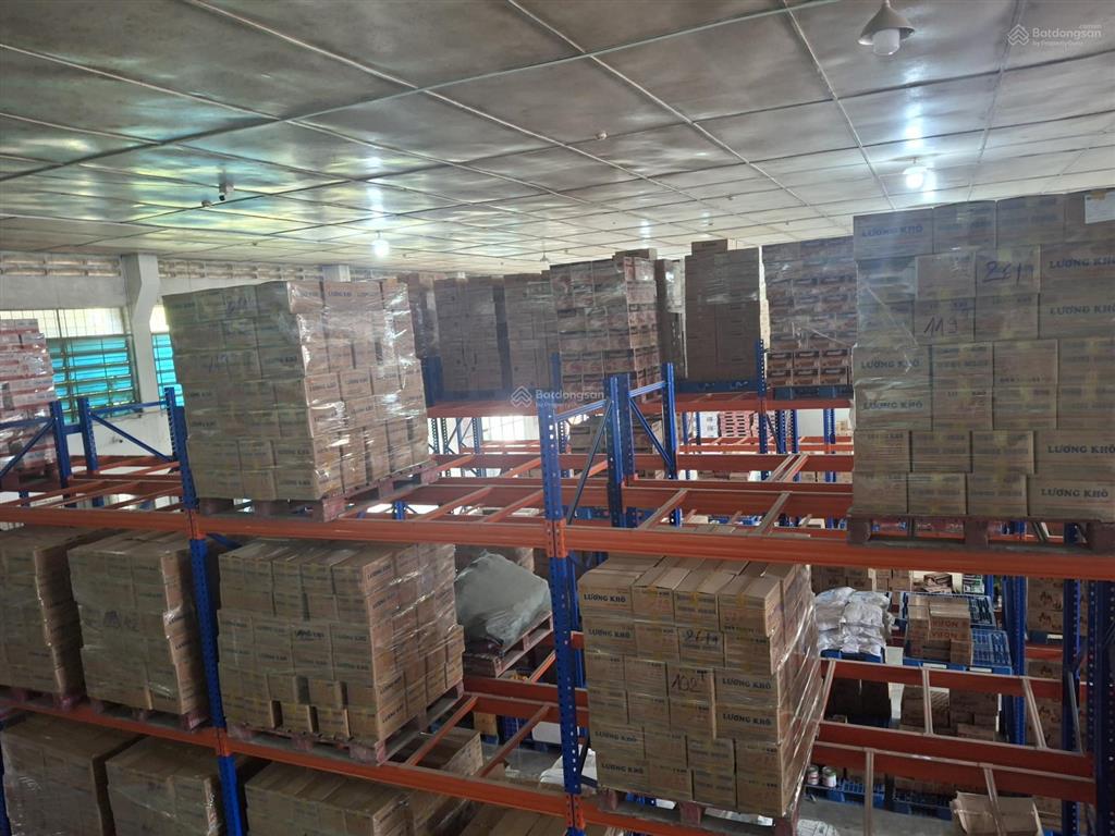 Cho thuê 1300m2 kho ngay xn q9,hcm