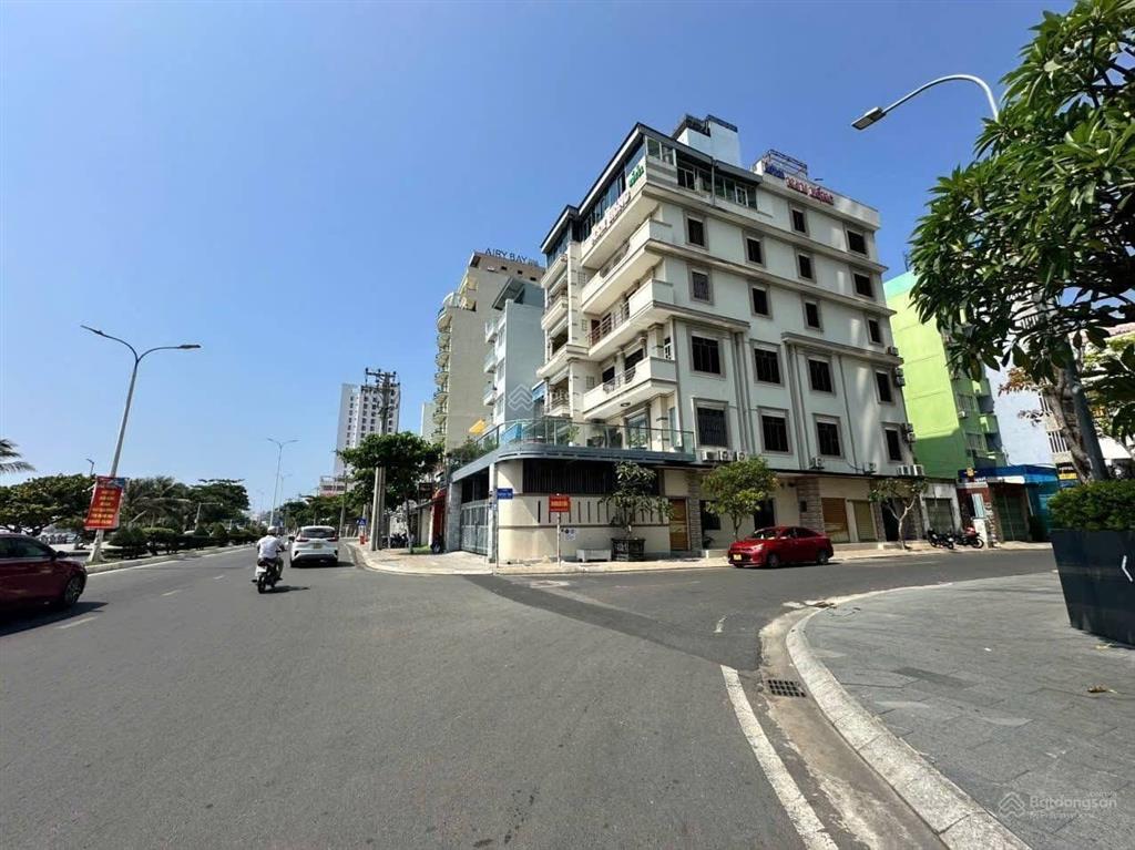 Cần bán khách sạn 2 mặt tiền view biển phạm văn đồng