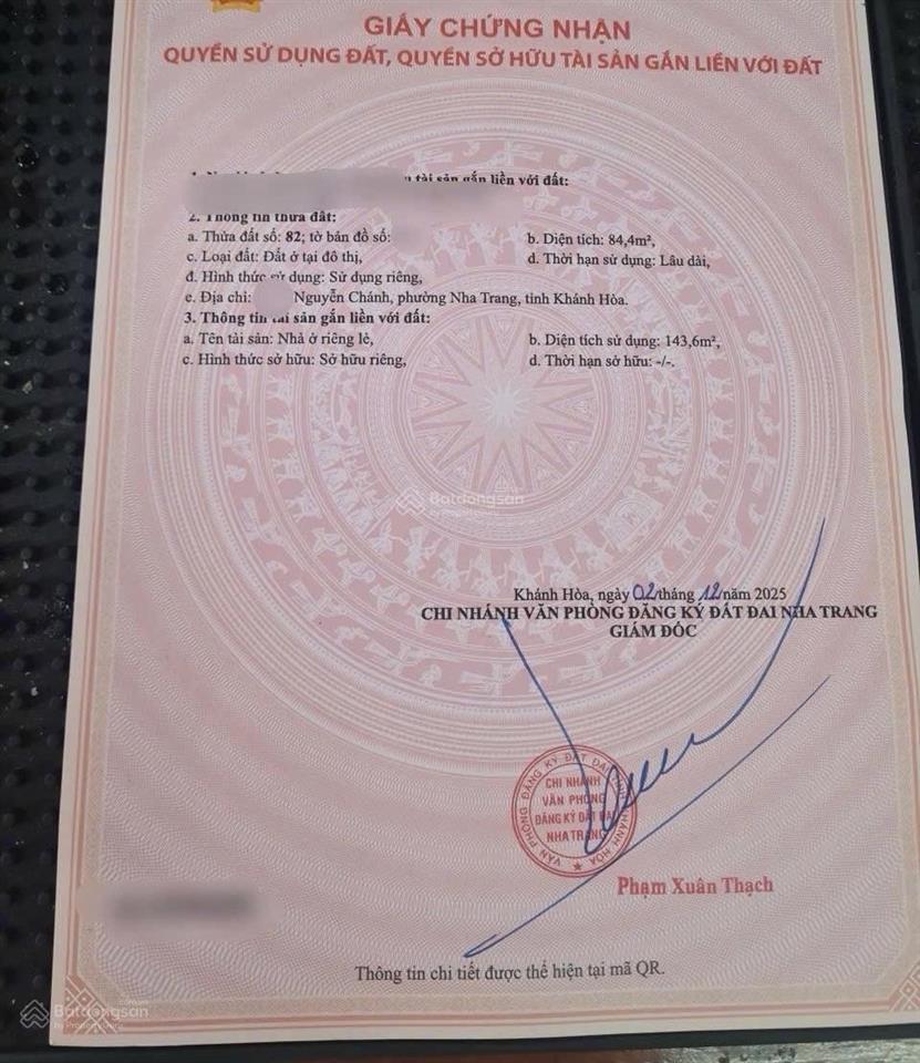 Nhà mặt tiền đường nguyễn chánh nằm ngay sát biển, vị trí cực hiếm, cách biển chỉ vài bước chân