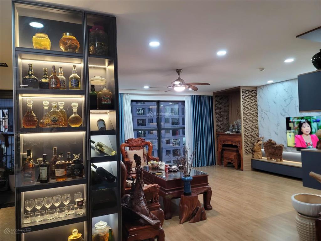 Chính chủ bán căn góc 3 phòng ngủ tầng trung đẹp dự án iris garden mỹ đình