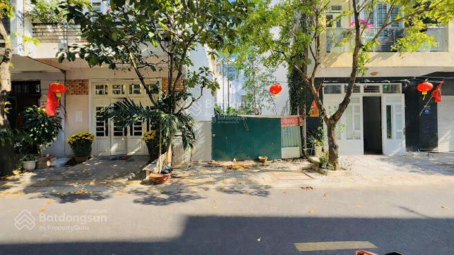 Chính chủ cần bán lô đất đấu giá sẵn sổ đỏ 2 mặt tiền tại phố nguyễn thị định cầu giấy hà nội