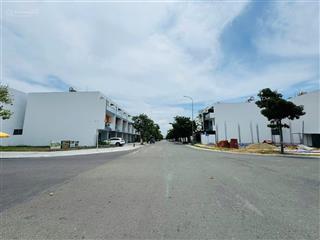 Hàng siêu hiếm lô góc duy nhất ngay ngã tư đường 18m đối diện cổng chính gói 8 mỹ gia