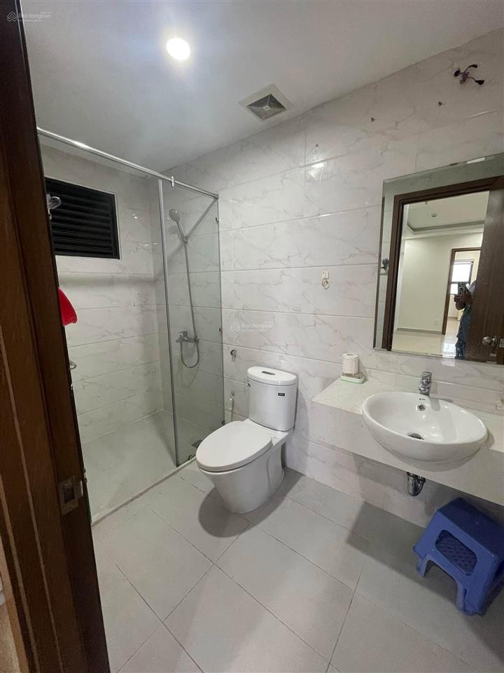 Bán nhanh căn góc 2pn 2vs full nội thất ban công đông nam tầng cao thoáng mát chỉ 3 tỷ