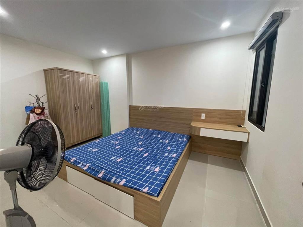 Bán nhanh căn góc 2pn 2vs full nội thất ban công đông nam tầng cao thoáng mát chỉ 3 tỷ