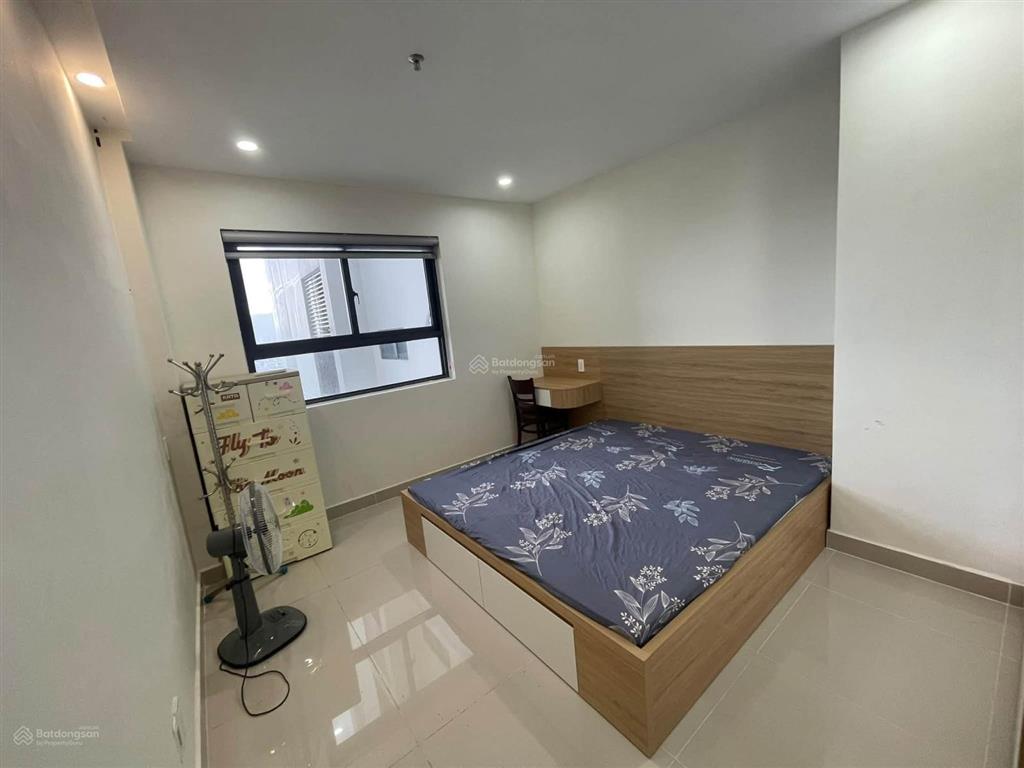 Bán nhanh căn góc 2pn 2vs full nội thất ban công đông nam tầng cao thoáng mát chỉ 3 tỷ