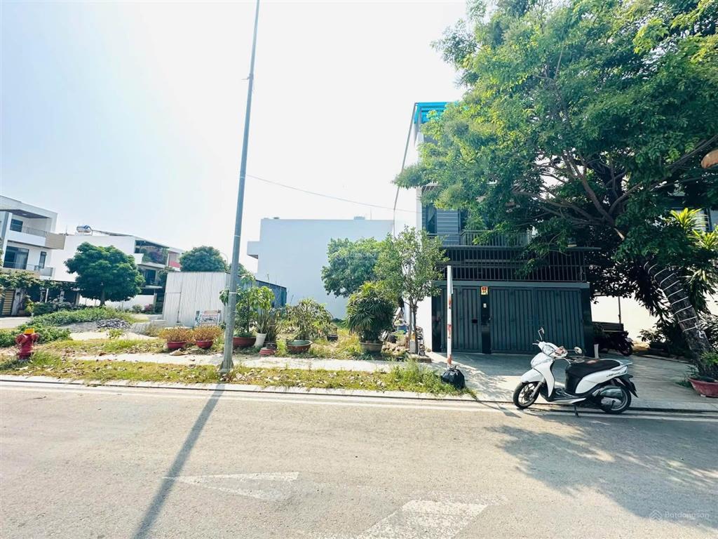 Lô sạch đẹp đường 18m ngay góc ngã tư gói 7 mỹ gia, đối diện dãy shophouse gói 8. bán gấp 5,1 tỷ