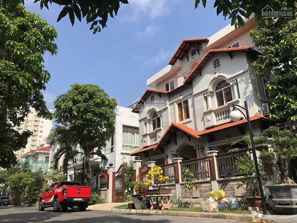 Bán gấp nhà phố hưng gia hưng phước phú mỹ hưng, nhà mới 4 lầu có thang máy, sổ hồng 111m2 giá 23tỷ
