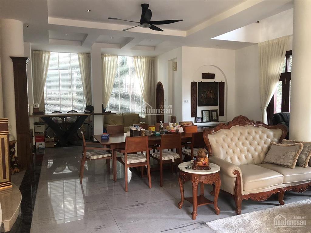 Bán gấp nhà phố hưng gia hưng phước phú mỹ hưng, nhà mới 4 lầu có thang máy, sổ hồng 111m2 giá 23tỷ