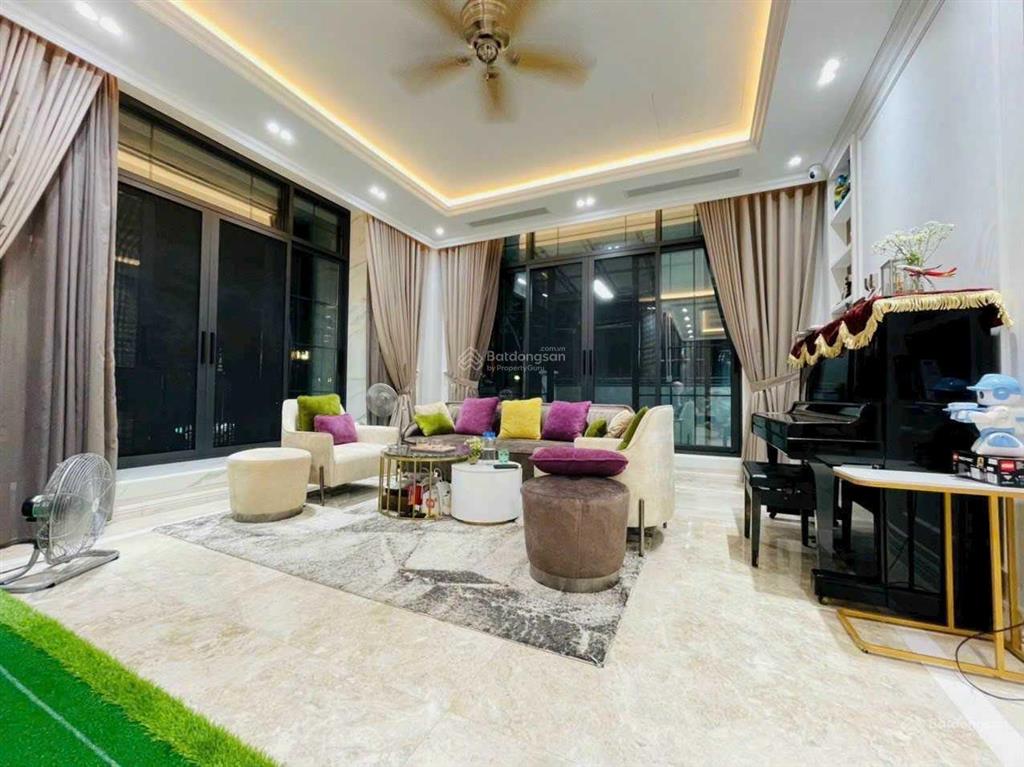 Bán đơn lập góc 2 mặt tiền đường lớn khu nam phú mỹ hưng, quận 7, sổ hồng 325m2 giá 105 tỷ