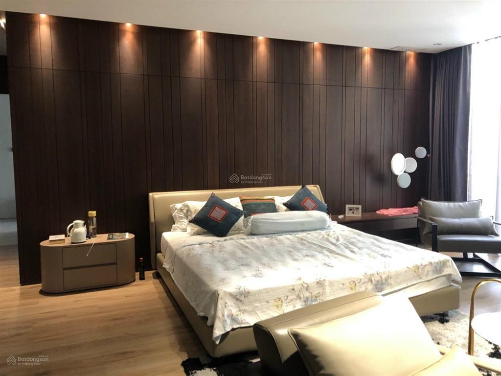 Bán biệt thự căn góc 2 mặt tiền, phú mỹ hưng, quận 7, nhà đẹp sổ hồng cn 292m²