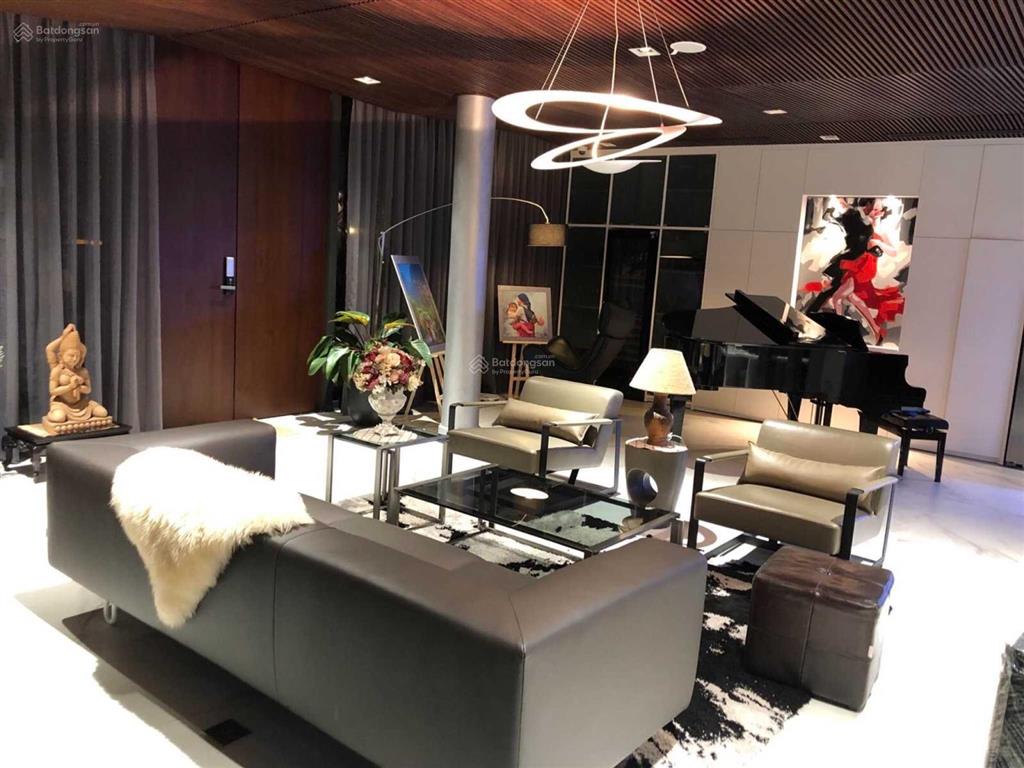 Bán biệt thự căn góc 2 mặt tiền, phú mỹ hưng, quận 7, nhà đẹp sổ hồng cn 292m²