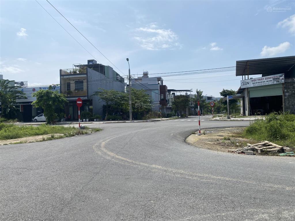 Cần bán đất đường dương loan, hoà xuân vị trí đẹp kep cống đối diện sân vận động