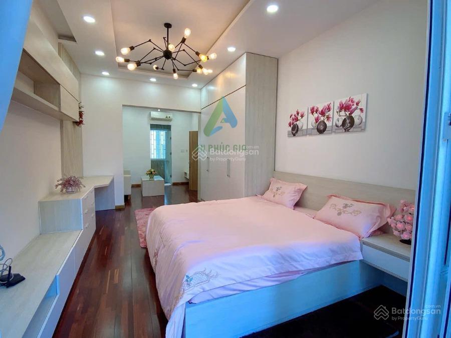 Cần bán nhà 4 tầng đường thăng long, p. hòa cường view sông trực diện