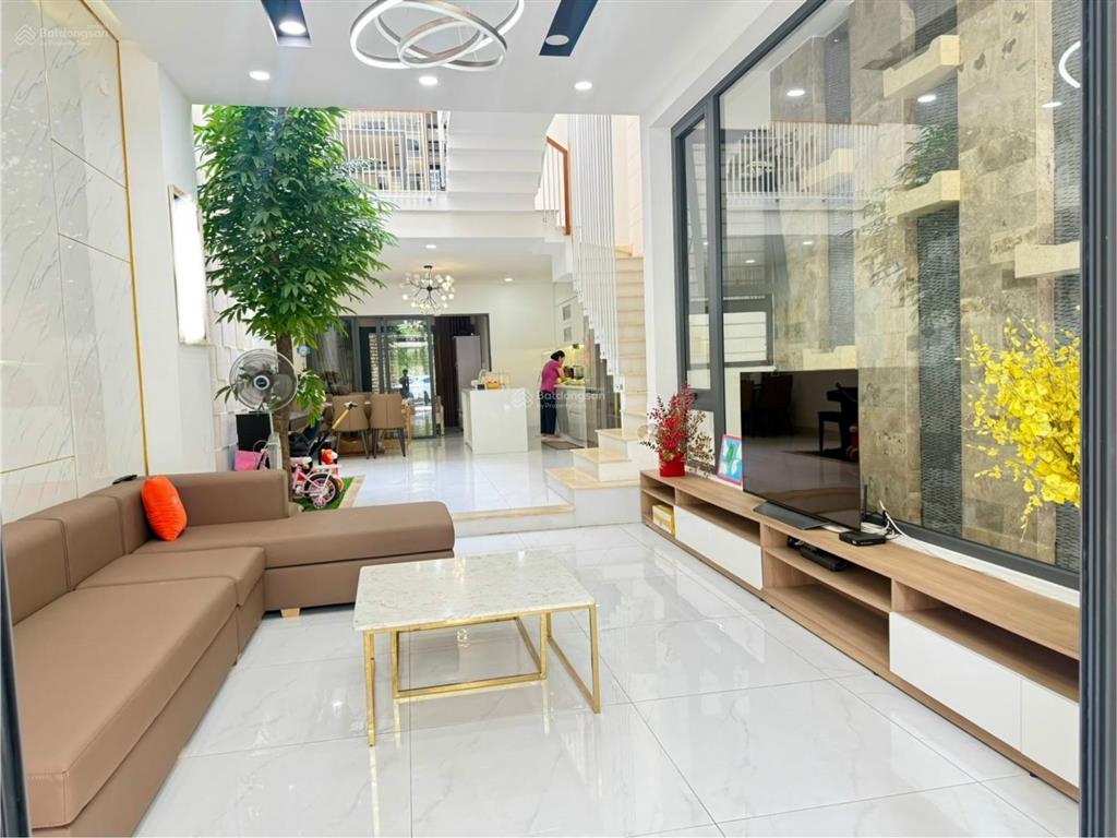Cần bán nhà 3,5 tầng đường nguyễn mỹ, hòa xuân vị trí đẹp
